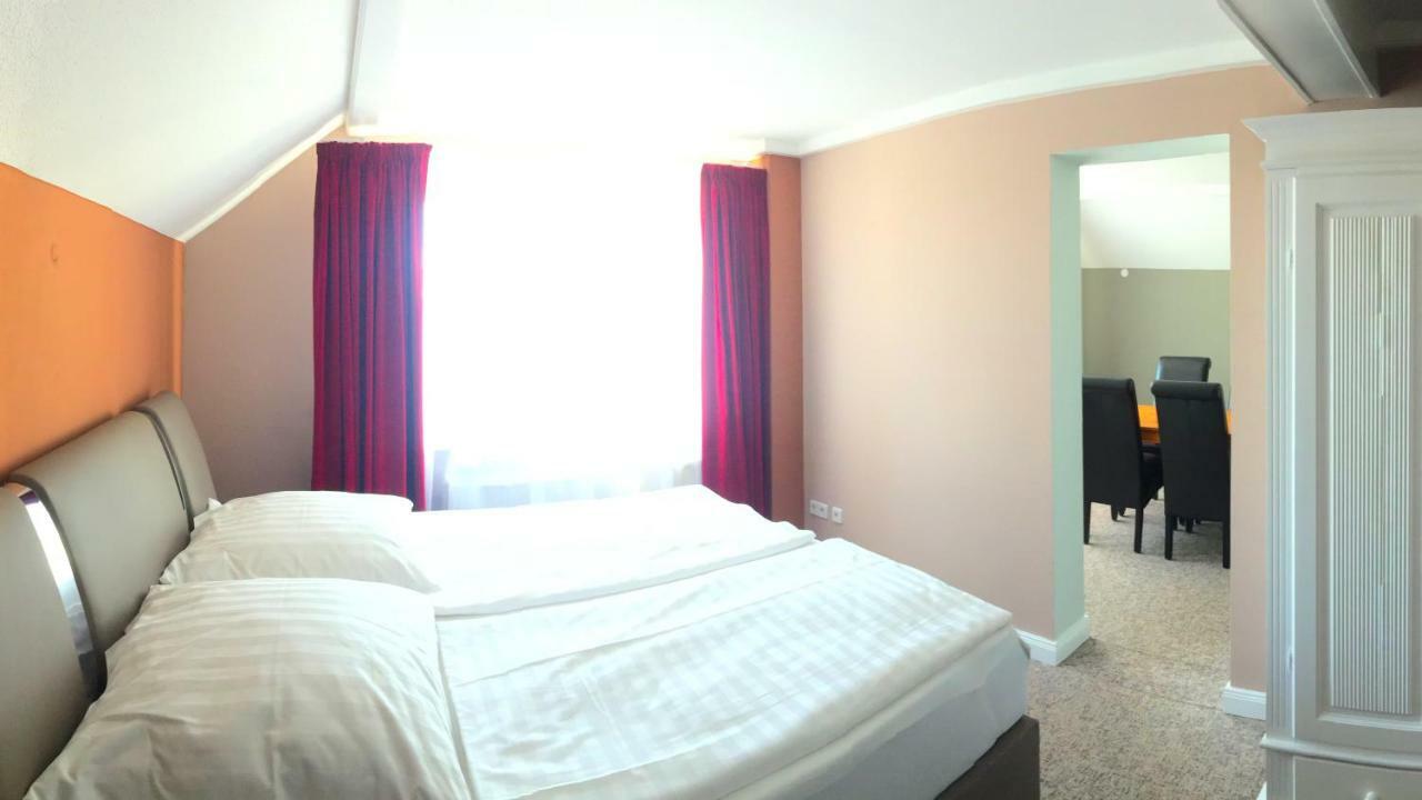 Dannenwalde Seehotel Louise מראה חיצוני תמונה