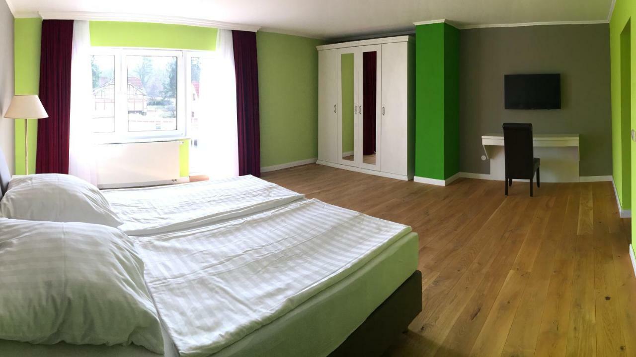 Dannenwalde Seehotel Louise מראה חיצוני תמונה