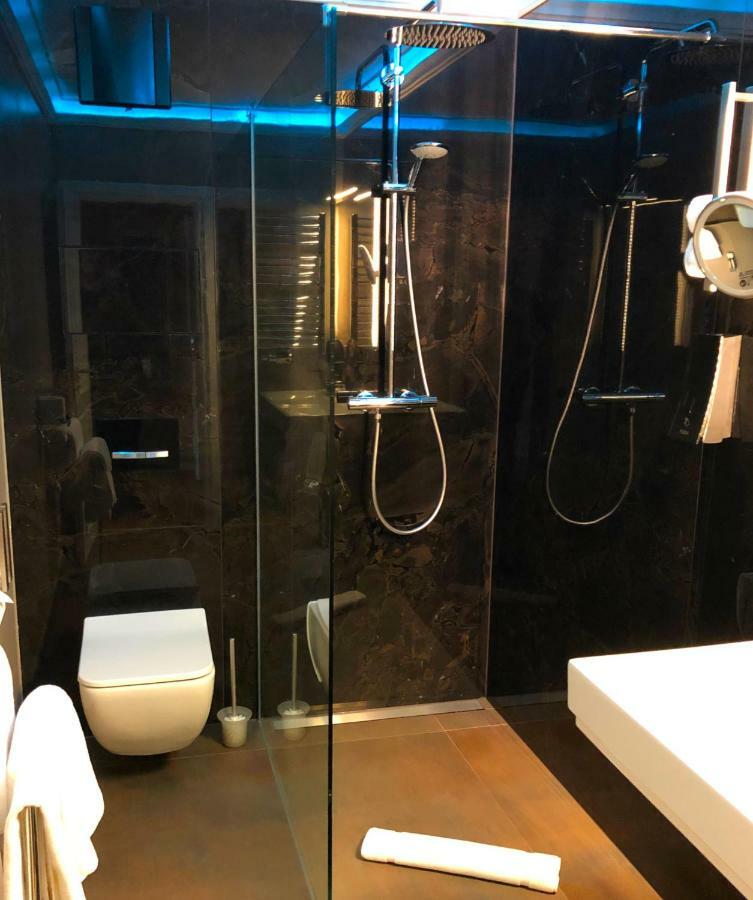 Dannenwalde Seehotel Louise מראה חיצוני תמונה